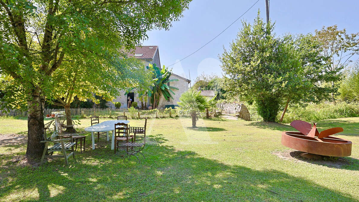 Maison à SAINT-BARTHELEMY