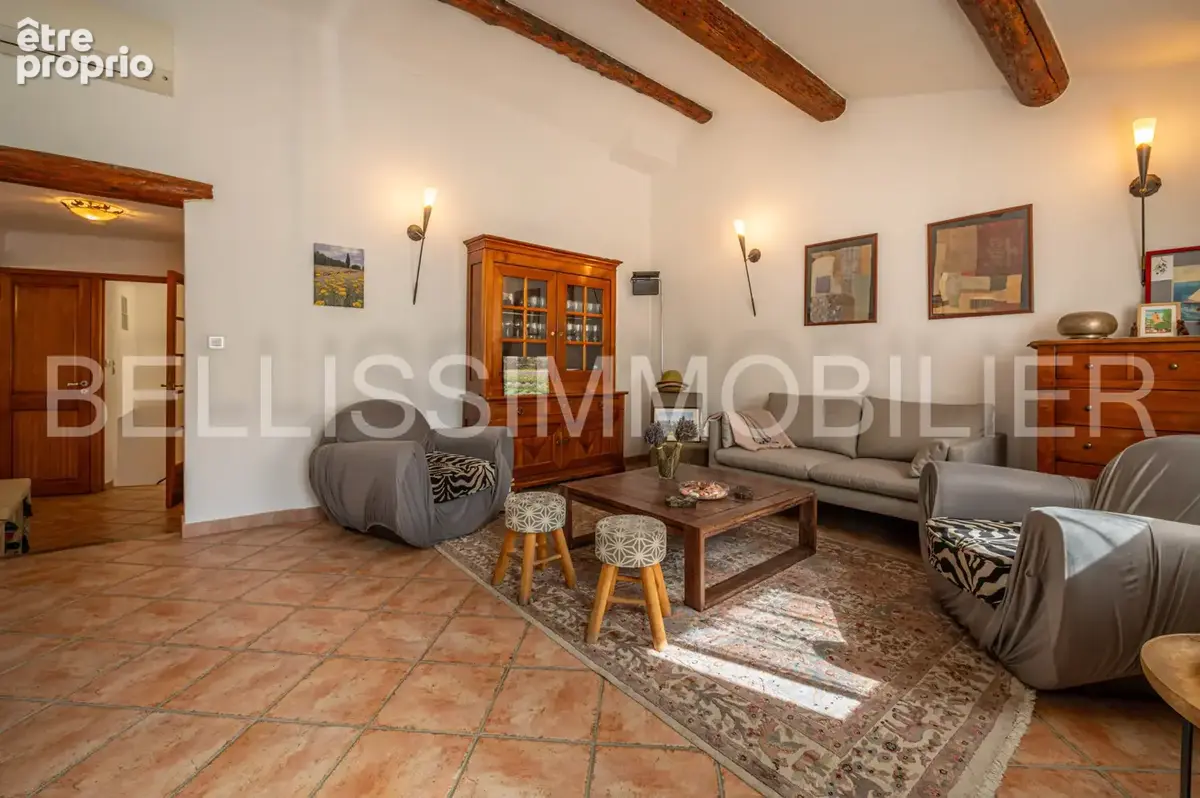 Photo Maison à Aureille au prix de 275 000€