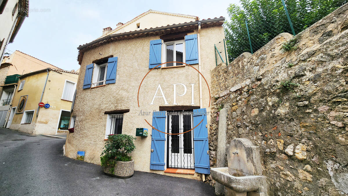 Maison à TOURRETTES