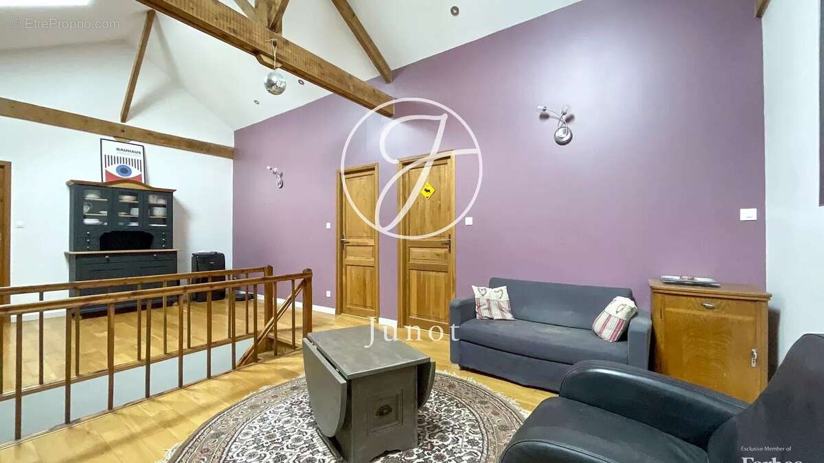 Templeuve en Pévèle – Maison de caractère – 262m² - 5 chambres – Bureaux – Jardin – Sous-sol - photo 13