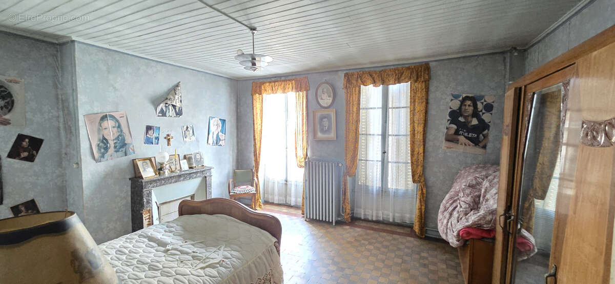 Maison à ETAIS-LA-SAUVIN