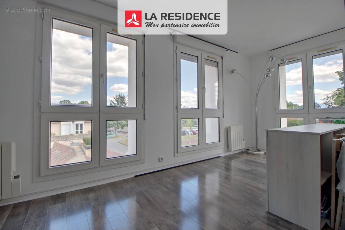 Appartement à VILLEPREUX