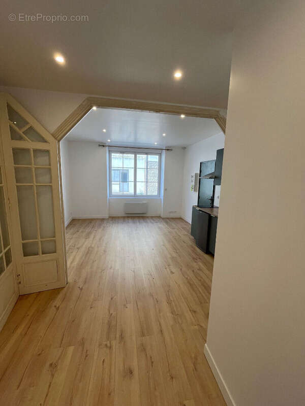 Locminé, T1Bis, 26m², refait à neuf - photo 2
