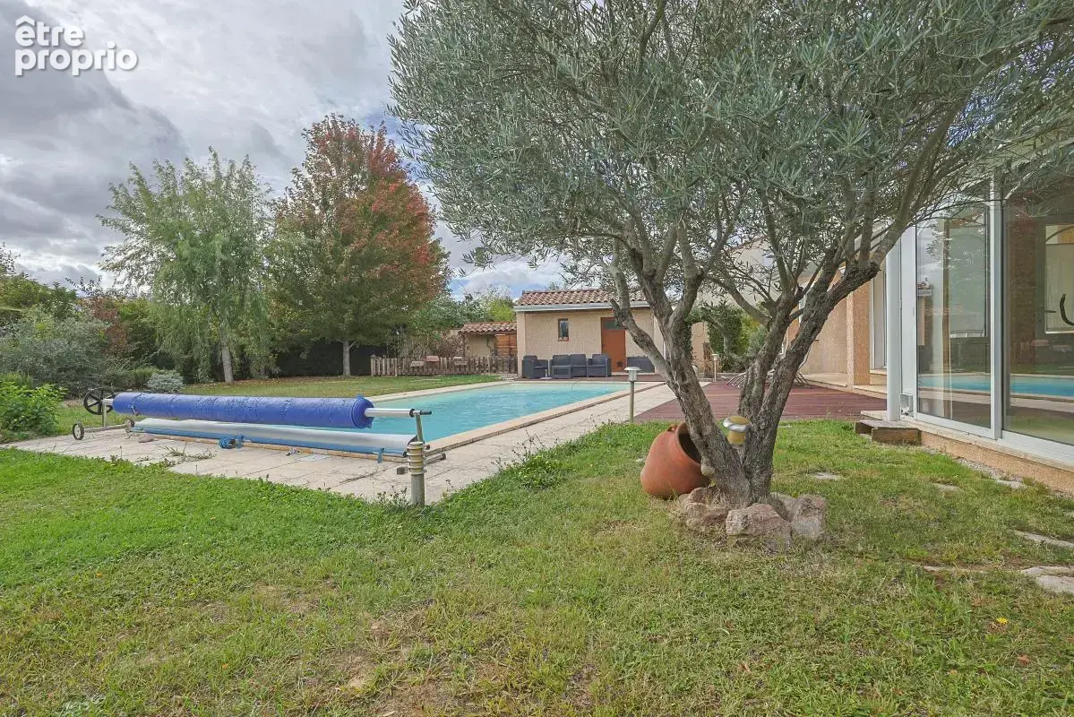 Jolie maison de plain pied t4/5 de 113 m2 sur 1100 m2 de terrain - photo 2