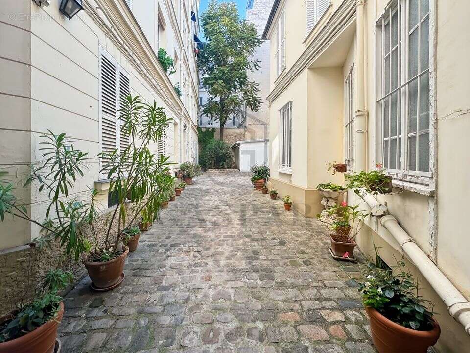 Appartement à PARIS-7E
