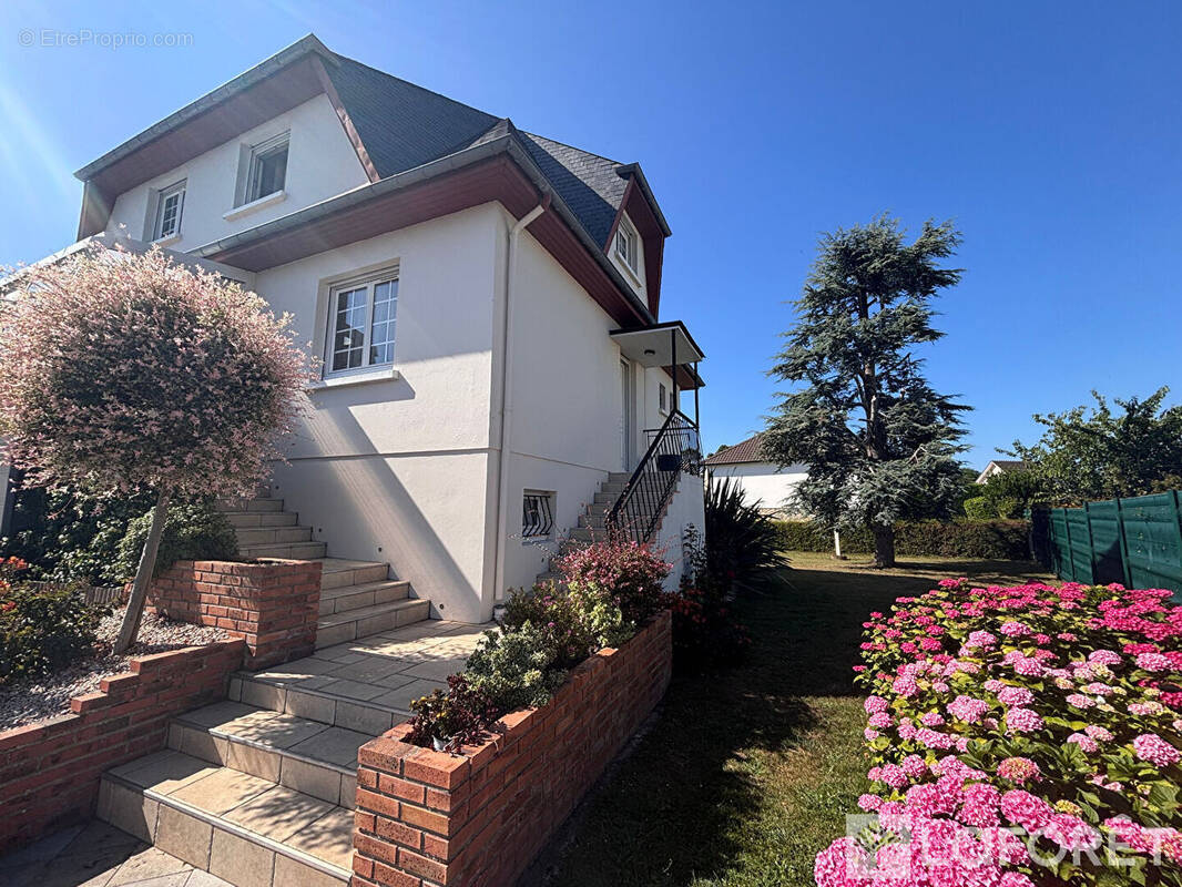 Maison à MERVILLE-FRANCEVILLE-PLAGE