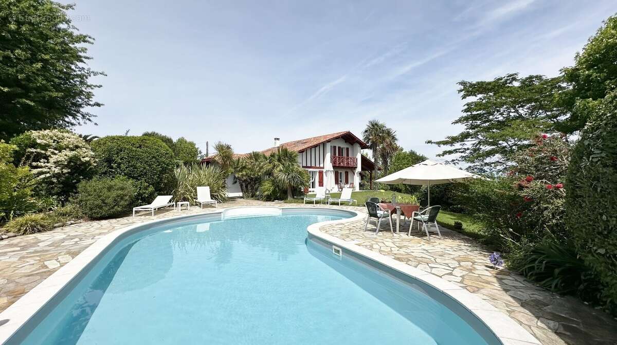 Maison à BRISCOUS