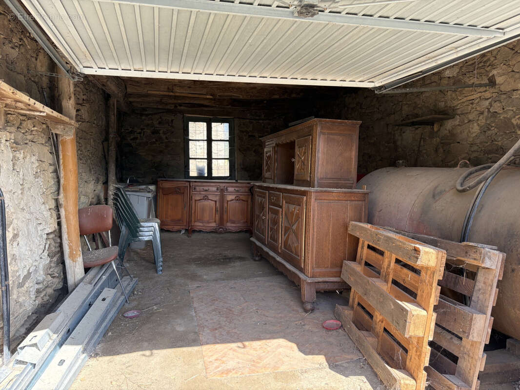 La Porcherie maison de campagne de 6 pièces à restaurer avec un petit jardin et vues - photo 19