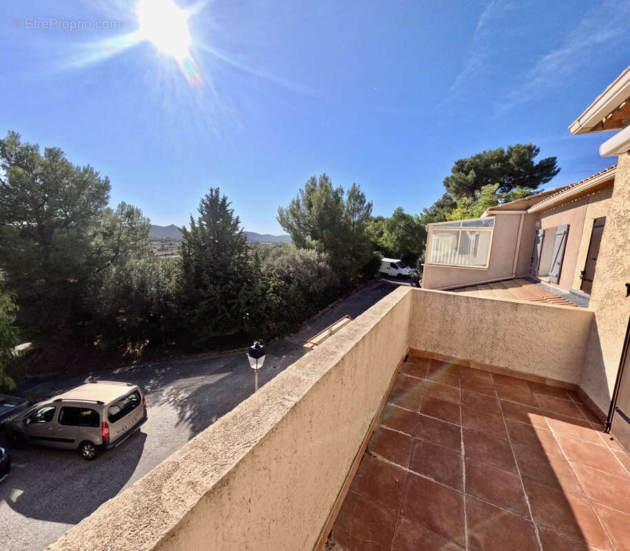 Maison à SOLLIES-VILLE