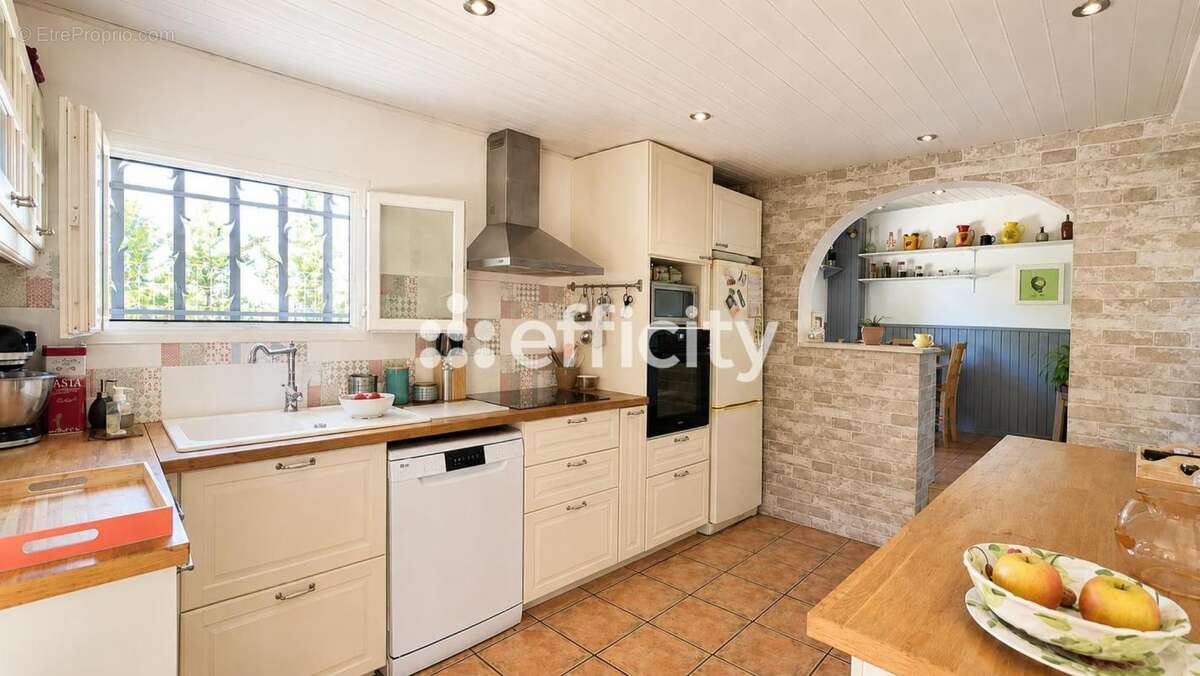Maison 96 m² à Martigues  - photo 3