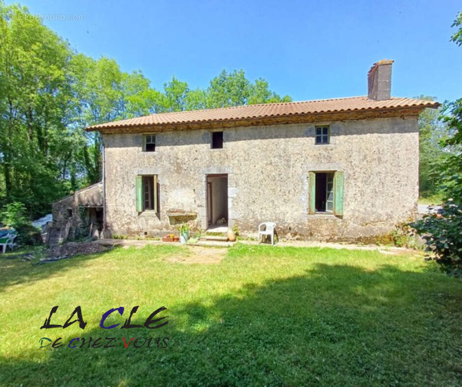 Maison à LE BEUGNON