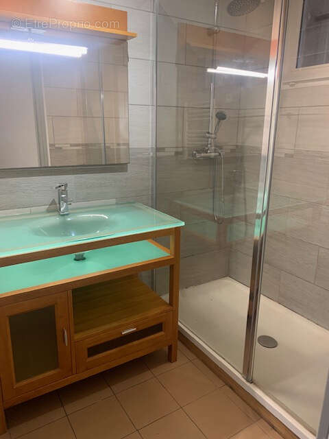 Appartement à NEGREPELISSE