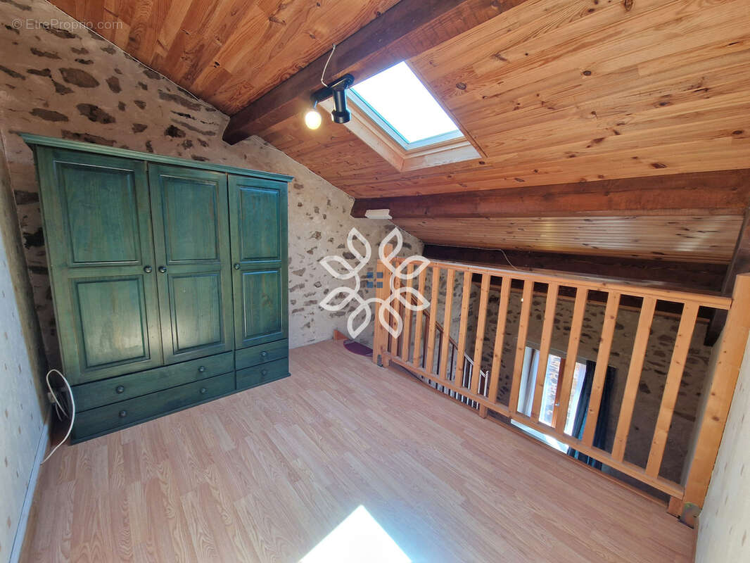 Maison en pierre de caractère au cœur de Lamothe - photo 17