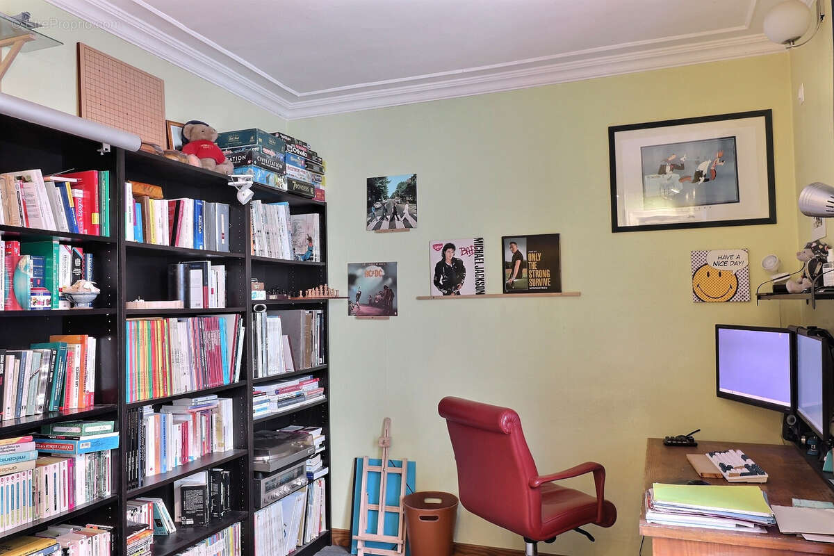 Appartement à PARIS-14E