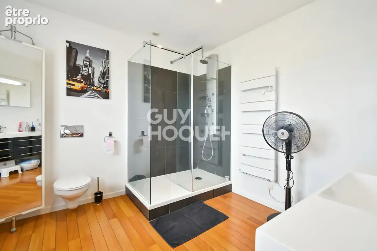 Propriété contemporaine de 309 m², 5 chambres, cinéma privé et terrain de 2 600 m² - photo 13