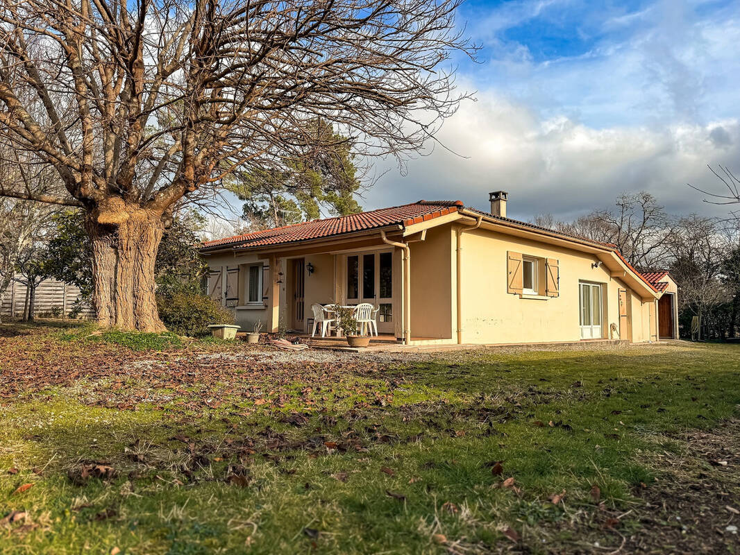 Maison à ONESSE-ET-LAHARIE