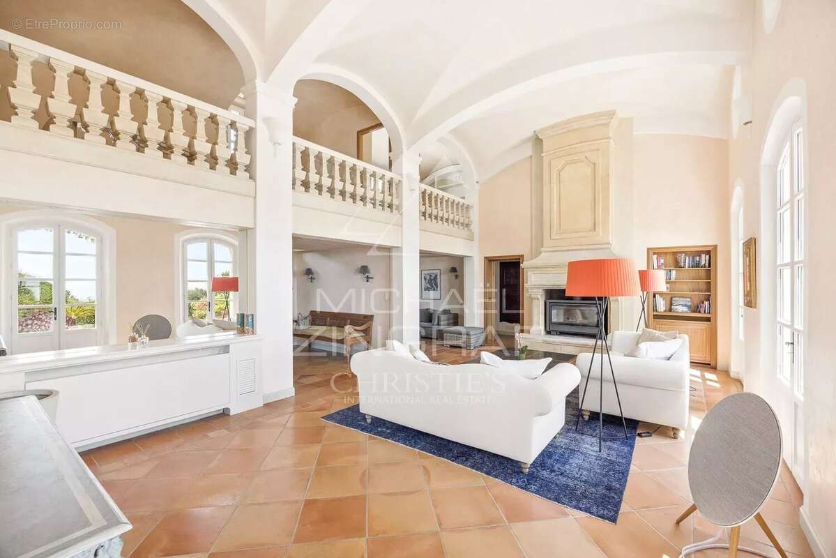 Magnifique propriété avec vue mer panoramique à pieds du village - photo 11