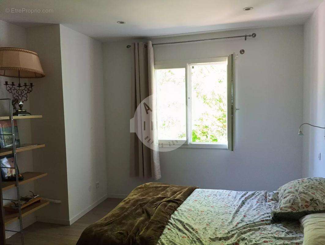 Maison à SAINT-ZACHARIE