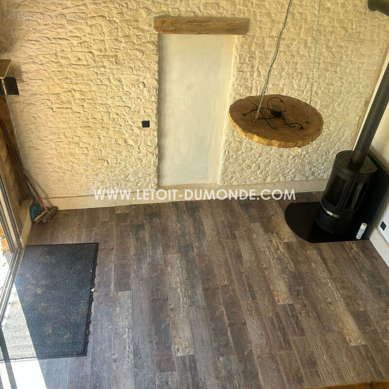 Maison à SAINT-VINCENT-DE-CONNEZAC