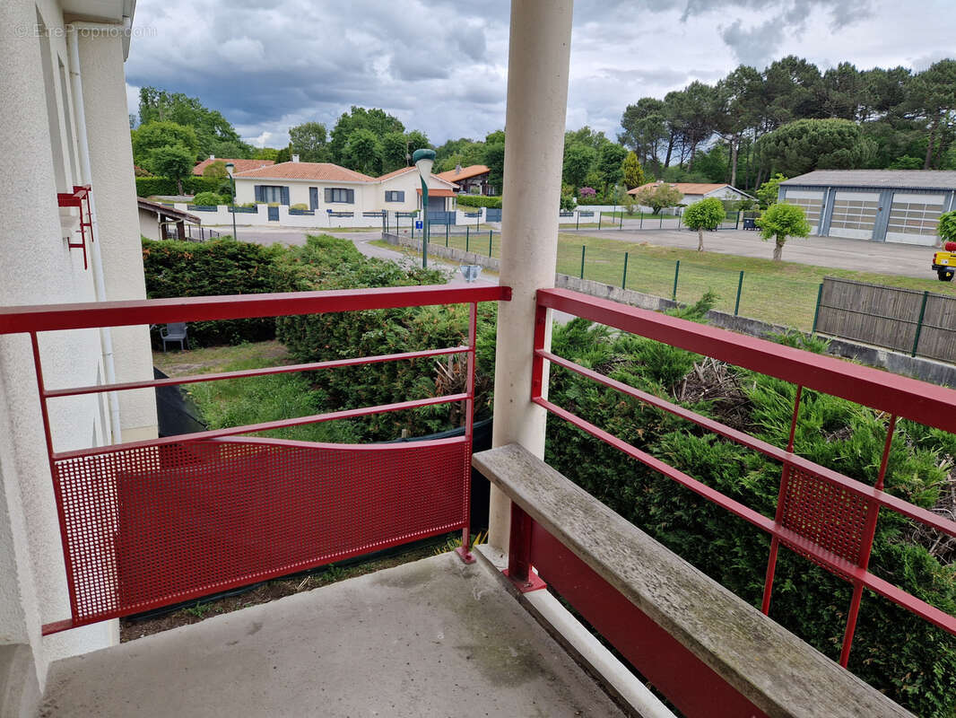 Appartement à SAINT-JEAN-D'ILLAC