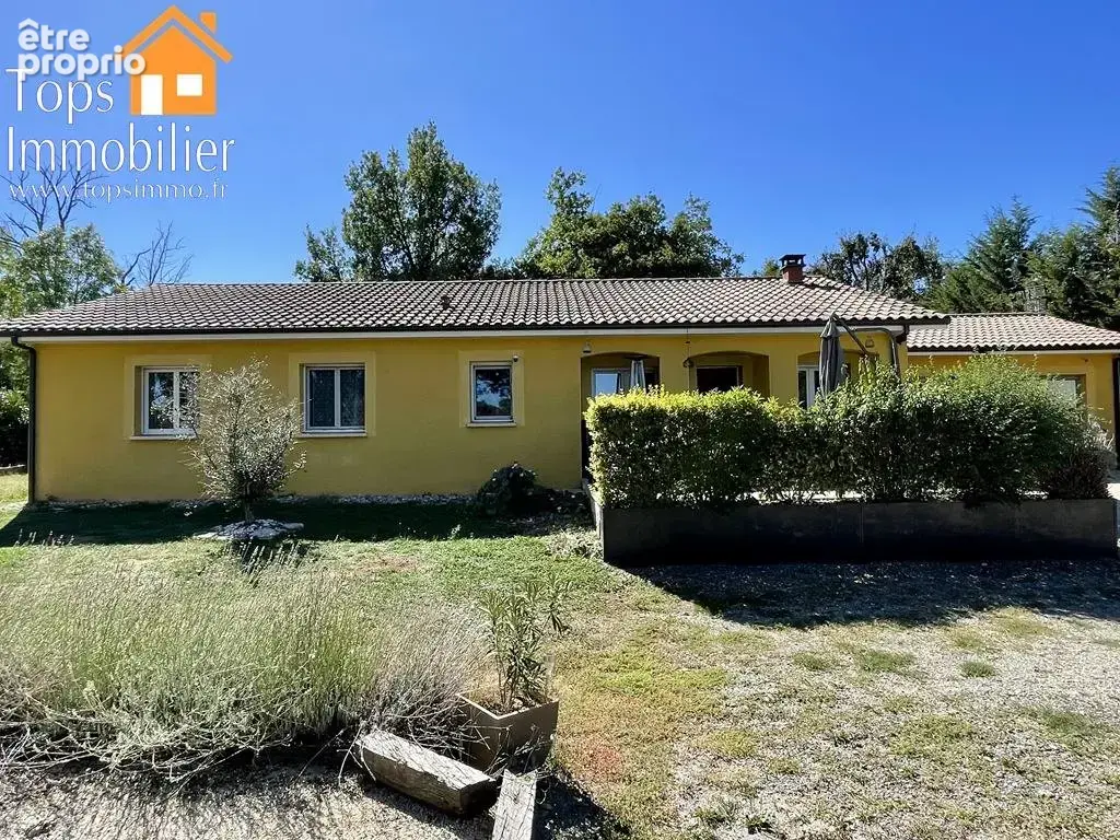 Photo Maison à Villefranche-De-Rouergue au prix de 310 000€