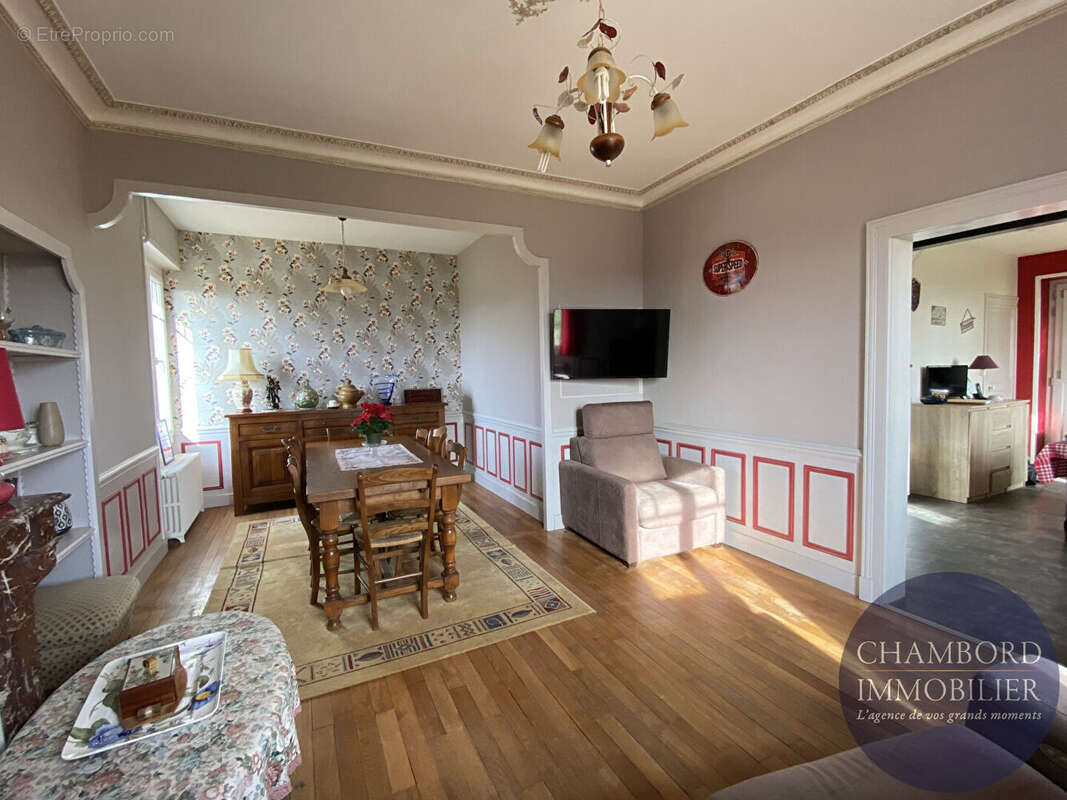 Maison à CONTRES