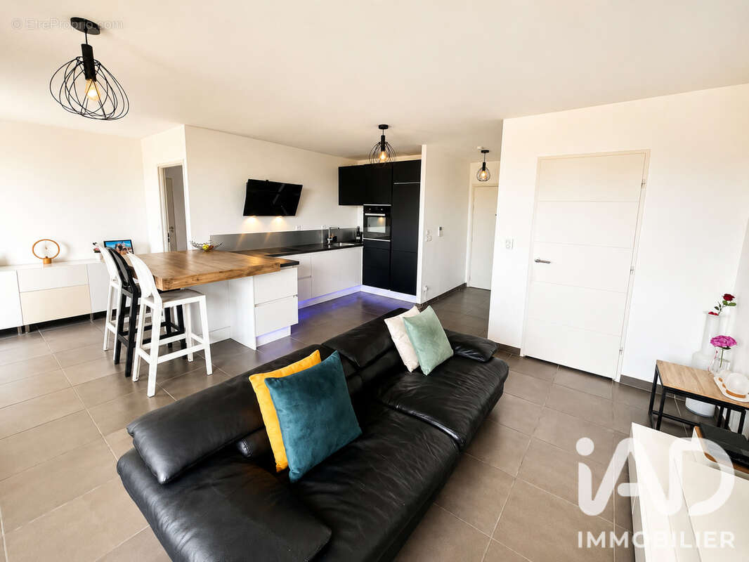 Photo 2 - Appartement à MARSEILLE-9E