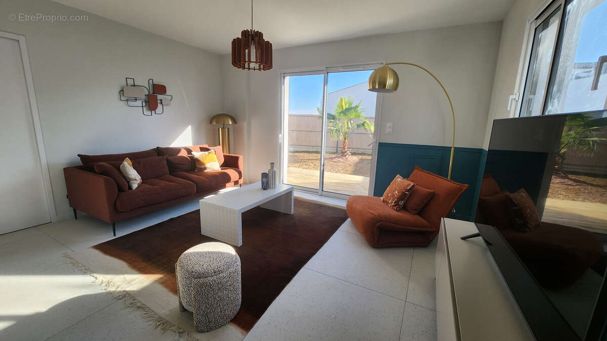 Maison à VAUX-SUR-MER