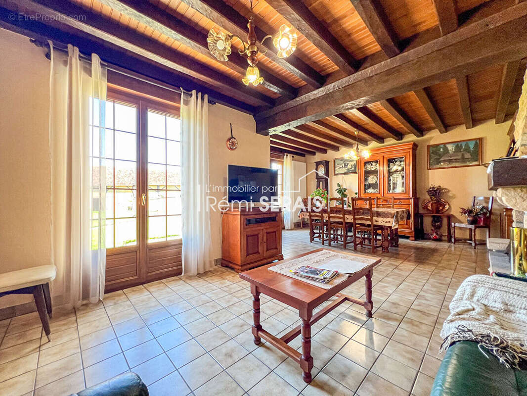 Maison à MESSEI