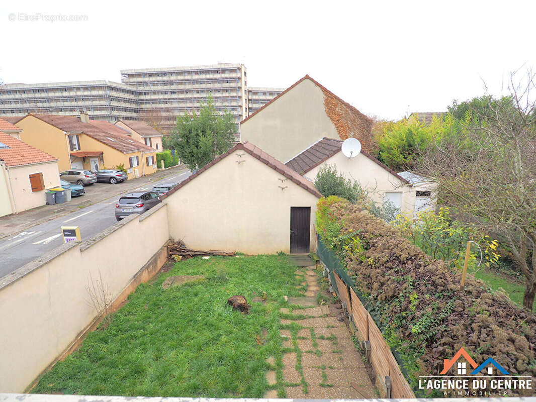 Maison à LES MUREAUX