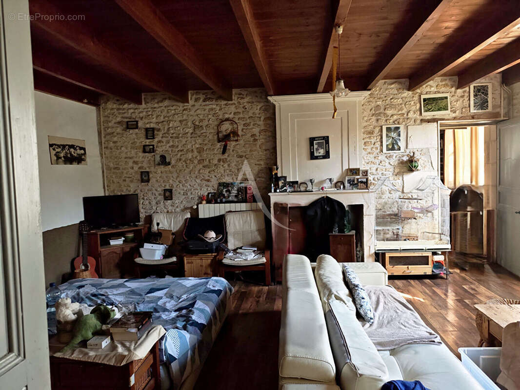 Maison à GREZAC