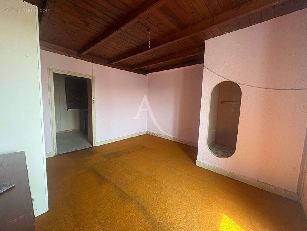 Maison à SAINT-JUST-LUZAC