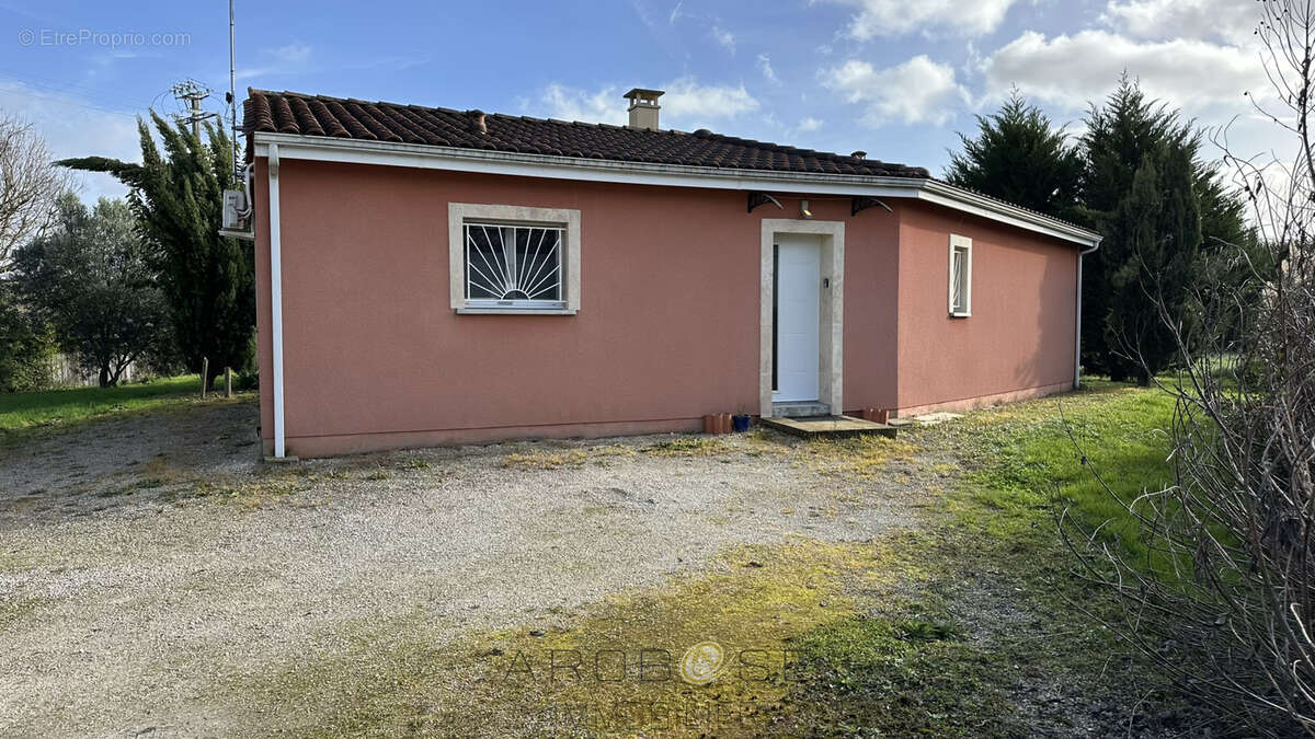 Maison à SAINT-LEGER
