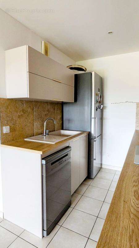CAVAILLON (84)  beau T3 de 61 m² avec terrasse couverte + stationnement privatif en petite résidence fermée - photo 7