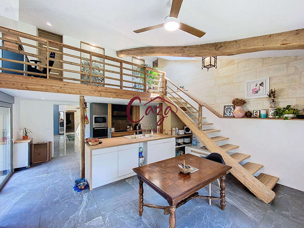 Maison à CAMBLANES-ET-MEYNAC