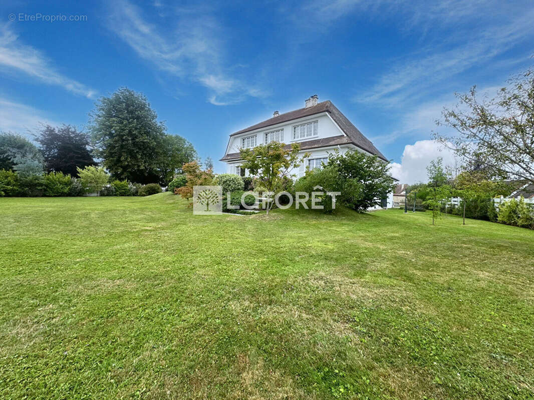 Maison à AMFREVILLE