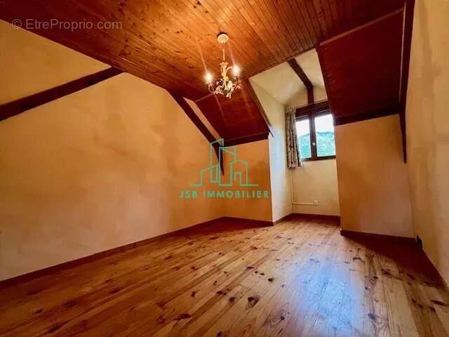 Maison à CHAPAREILLAN