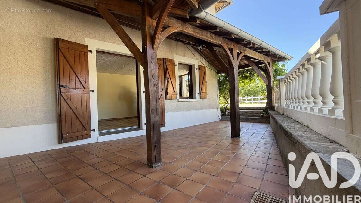 Maison 112 m² à Asprieres  - photo 3