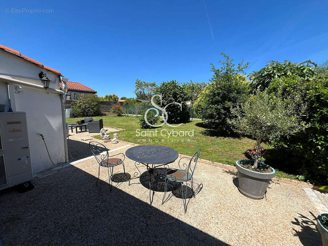 Maison à SAINT-YRIEIX-SUR-CHARENTE