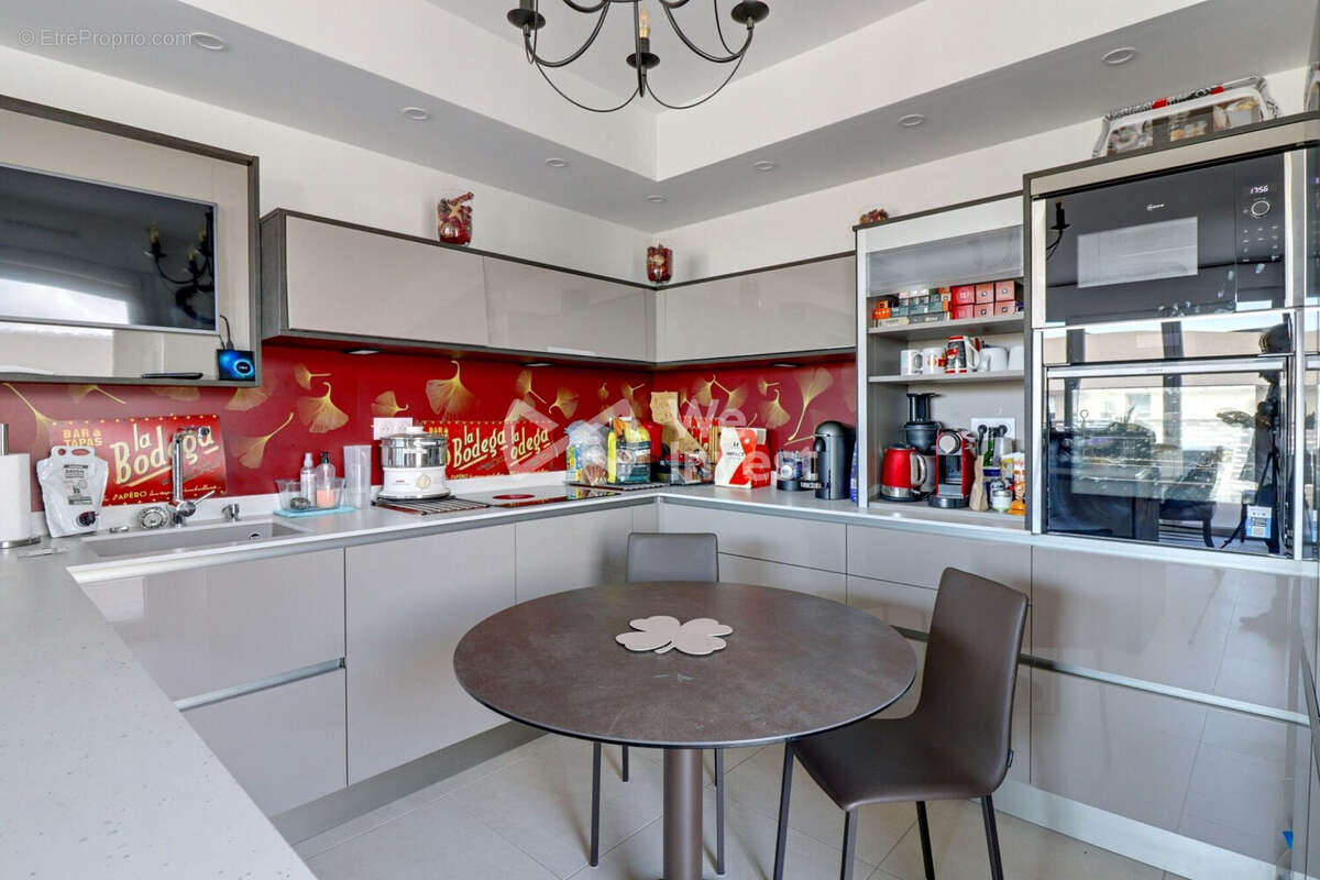 Appartement à CASTELNAU-LE-LEZ