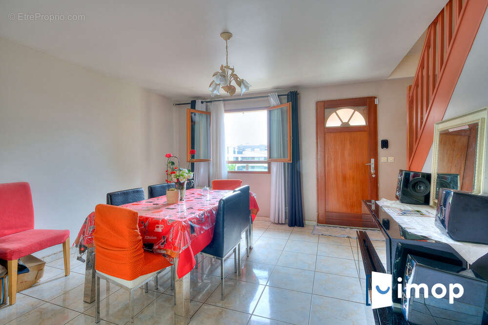 Maison à VIRY-CHATILLON