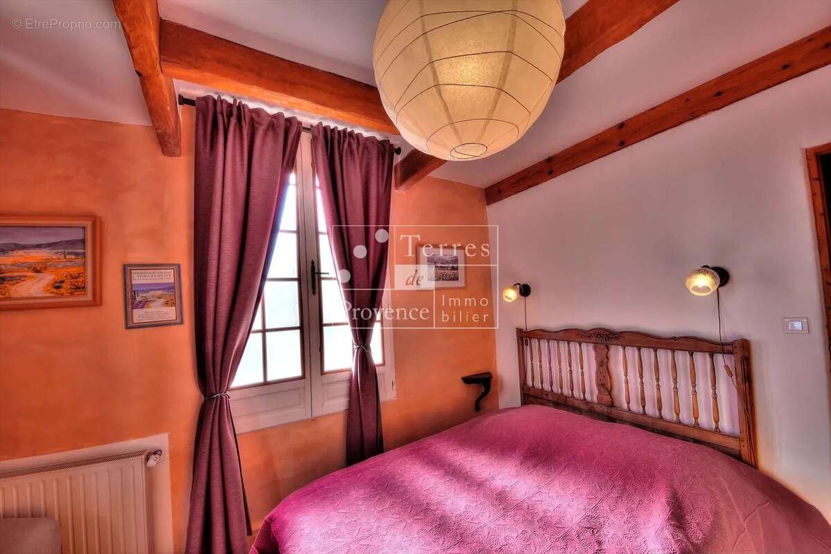 Maison à SAINT-LAURENT-DU-VERDON