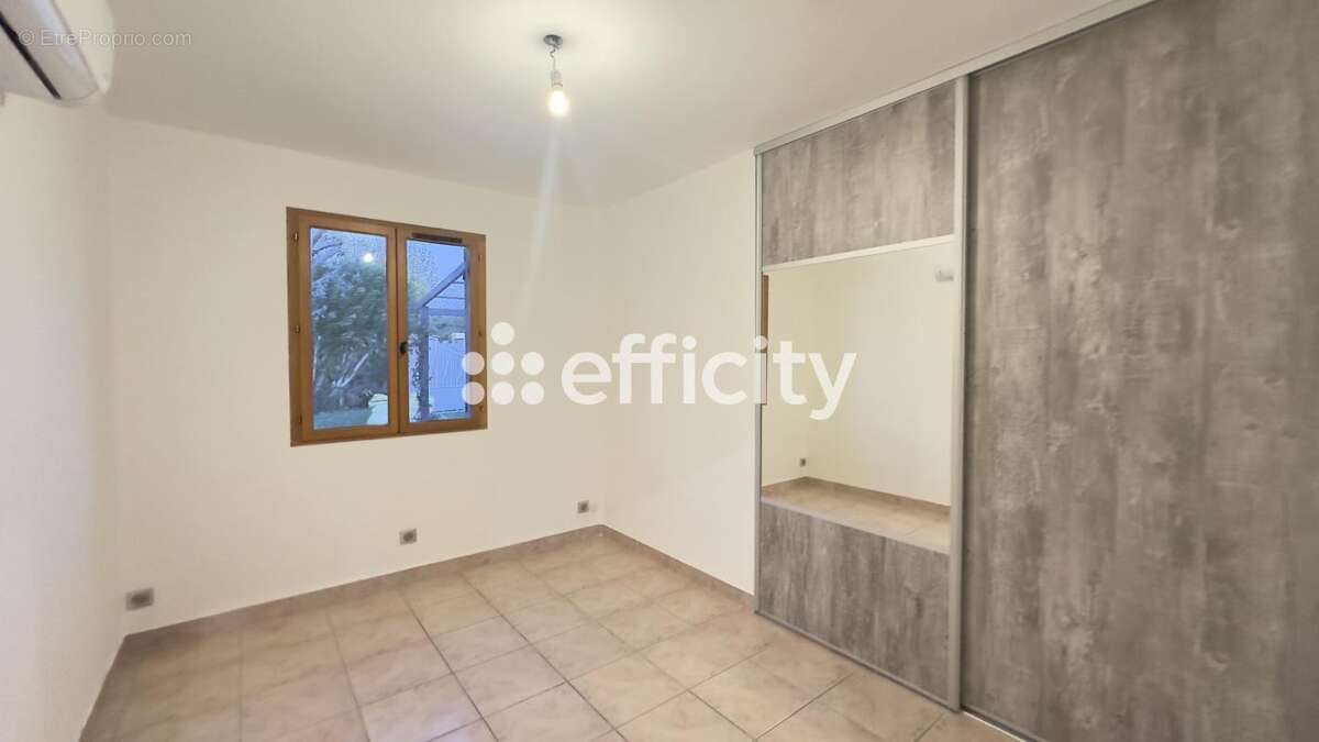 Maison à SAINT-GENIES-DE-COMOLAS