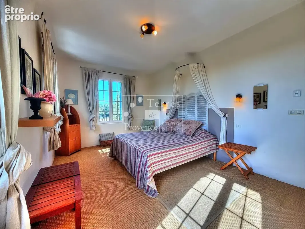 LORGUES – Élégante bastide provençale sur 4 000 m² avec piscine - photo 26