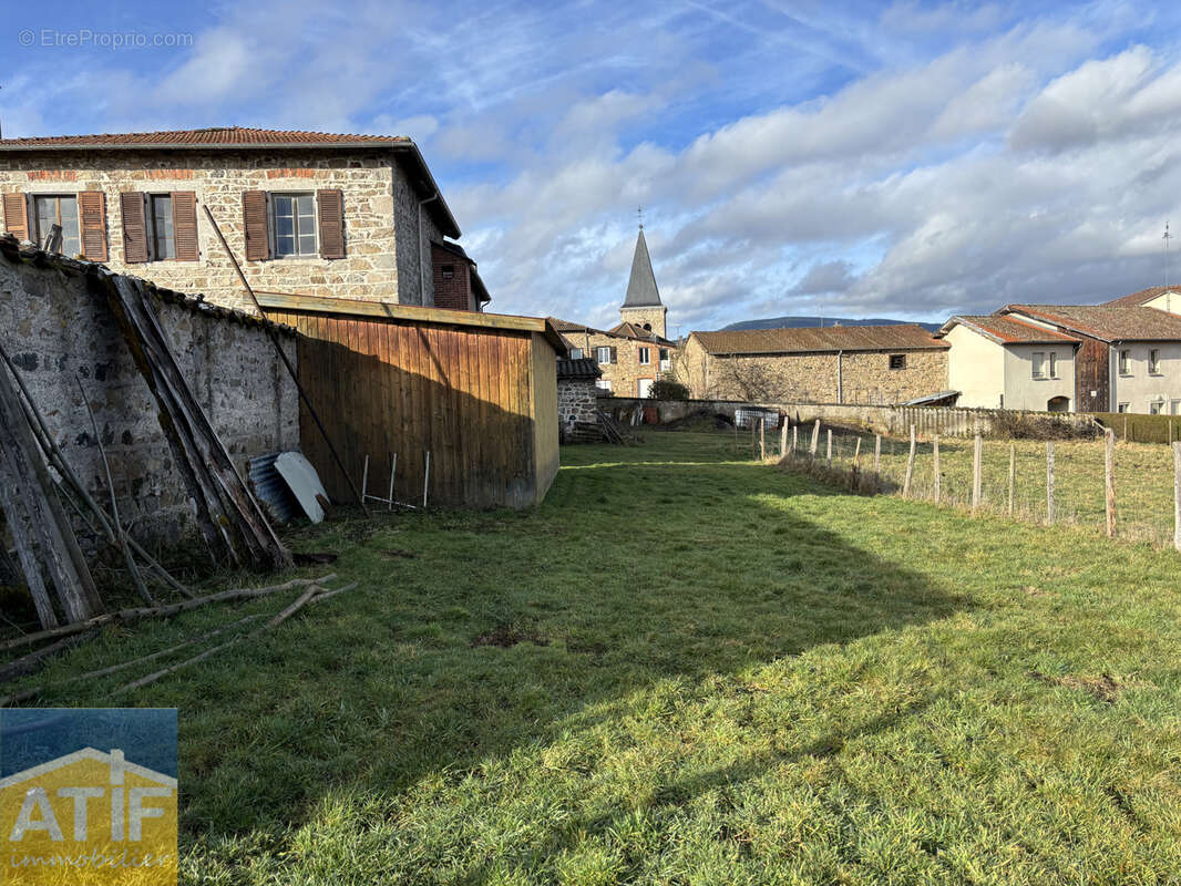 Maison à SAINT-ROMAIN-D'URFE