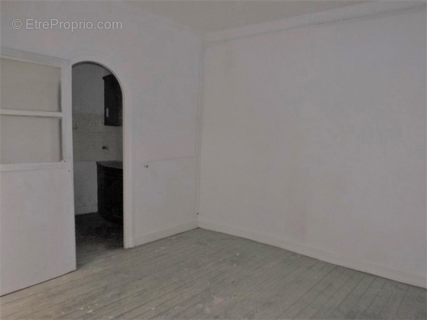 Commerce à CONFOLENS