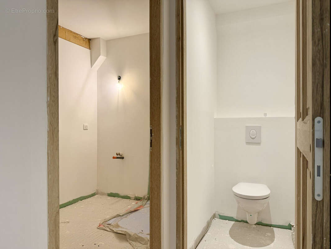 Dickjan POPPEMA d' eXp France vous propose un appartement T5 dans un ancien château - Appartement à SAINT-CHRISTOL