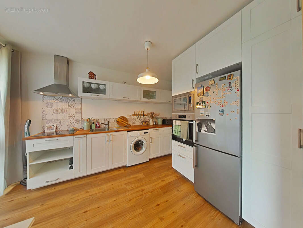 Appartement à FONTENAY-LE-FLEURY