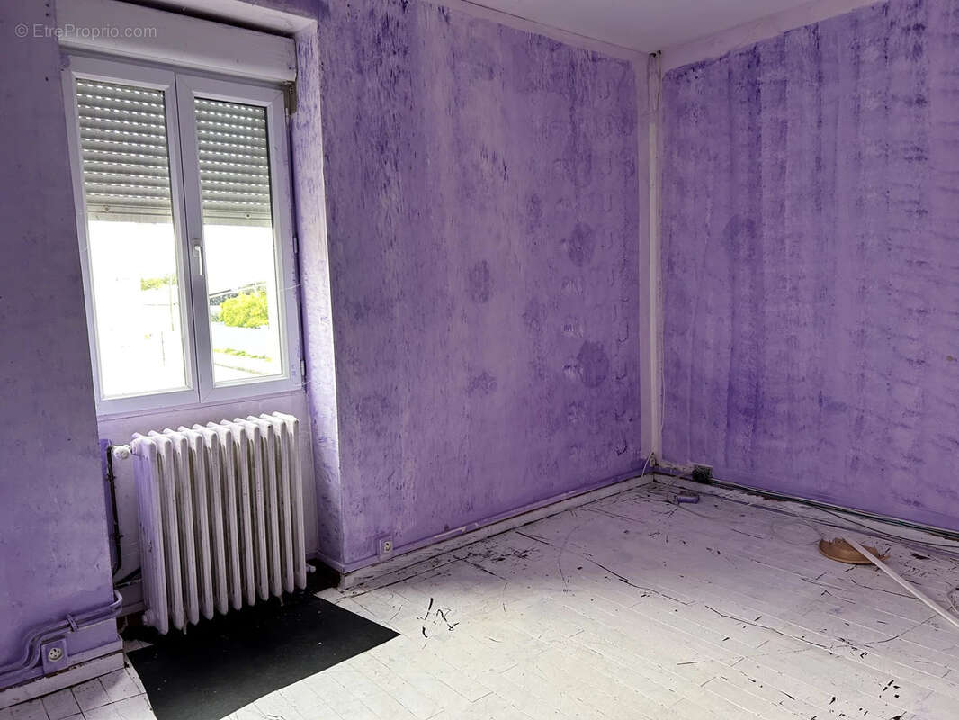 Maison à NURET-LE-FERRON