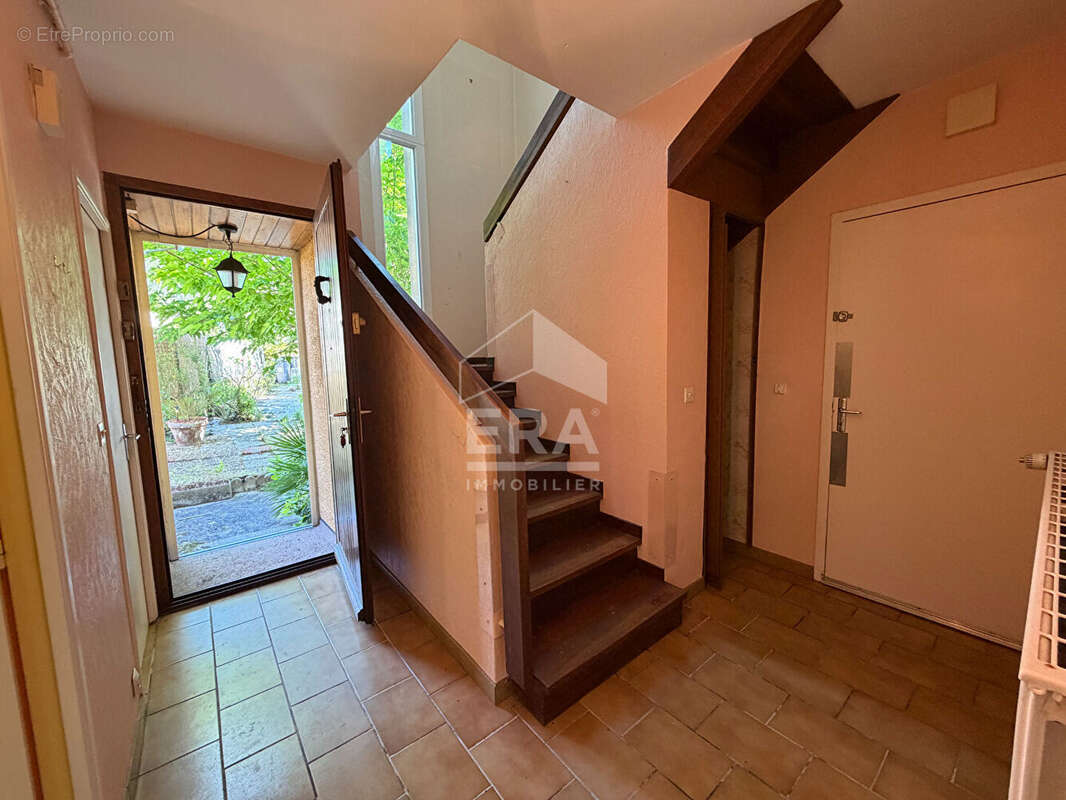 Maison à VILLEMOUSTAUSSOU